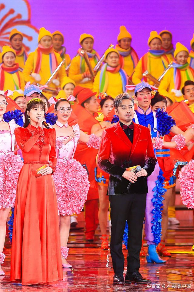 春节就要到了,除了央视春晚,每年的各地市春晚都是各个地方台争抢收视